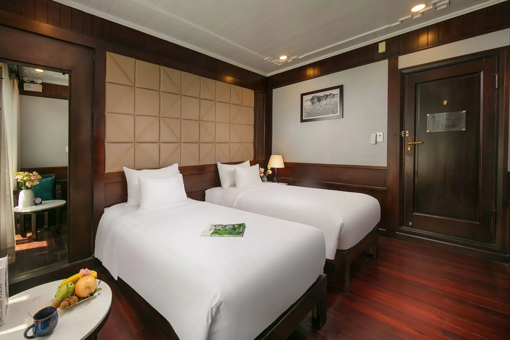 HaLong Phoenix Cruiser